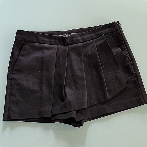 Zara Pants - Zara Dressy Pleated Front Shorts/Skort